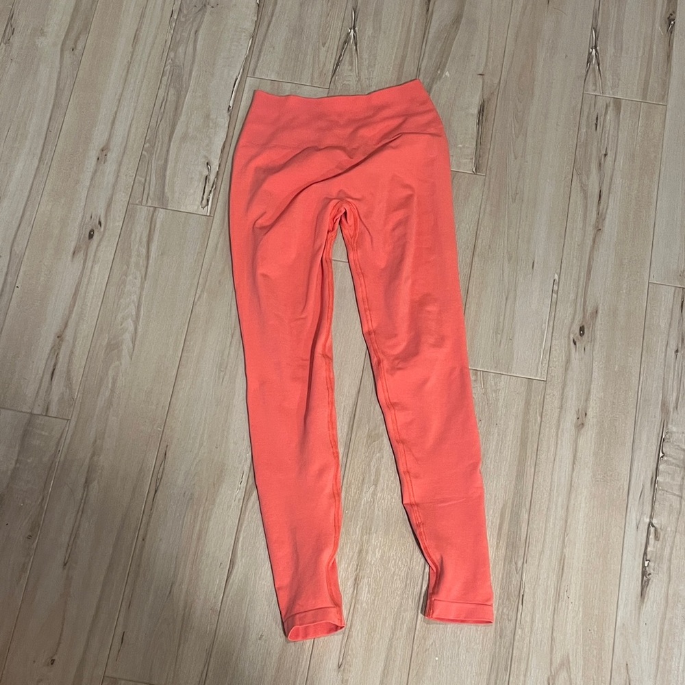 Alphalete Vibrant Coral Leggings
